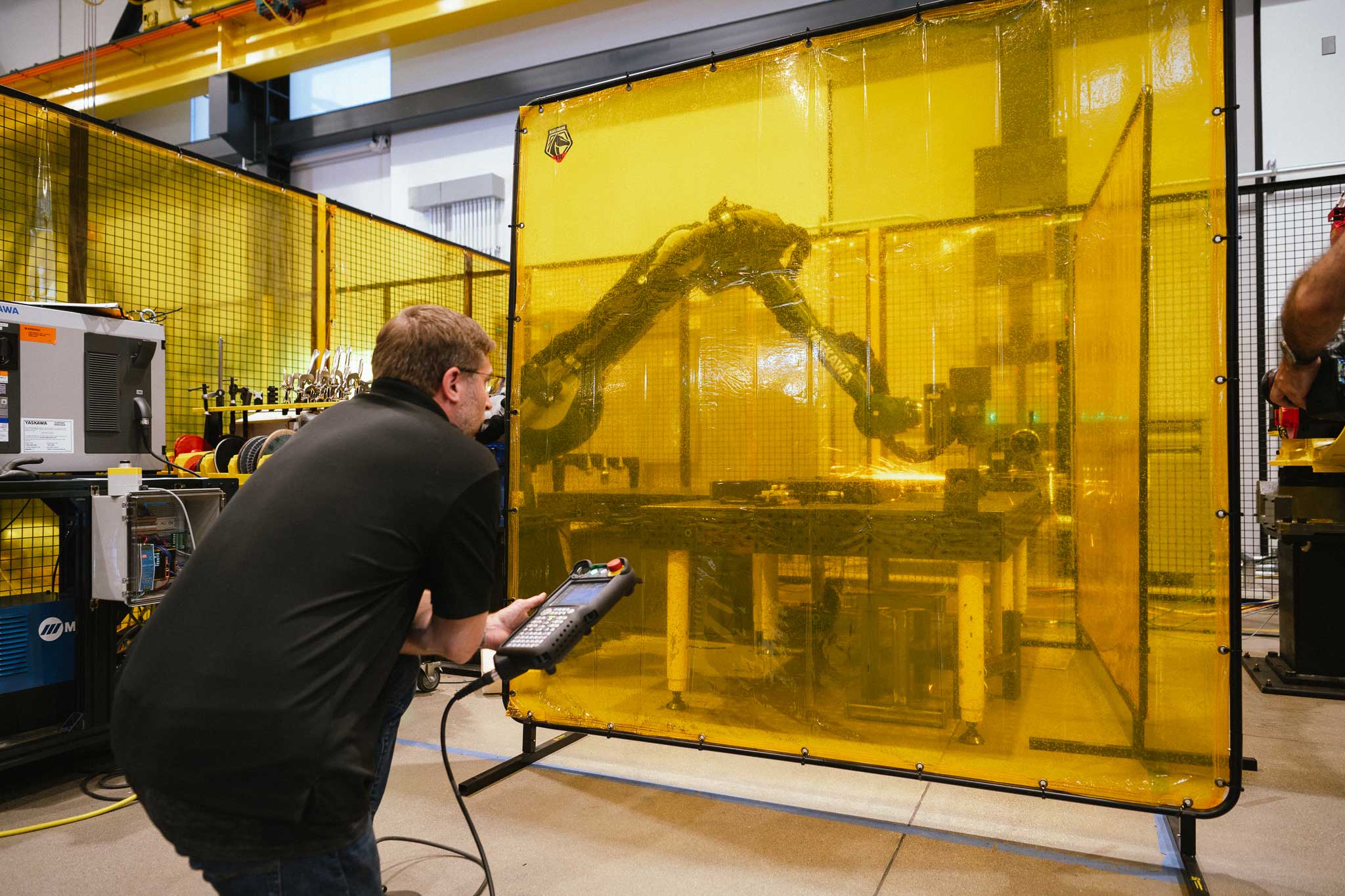 Robótica industrial em imagem de arquivo do ARM Institute.
